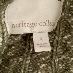 Banana Republic Sweaters - Beautiful Cozy Sweater! Banana Republic Sweaters - Beautiful Cozy Sweater!